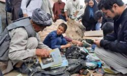 دانش‌آموزان تایبادی حمله تروریستی به کودکان افغانستان را محکوم کردند
